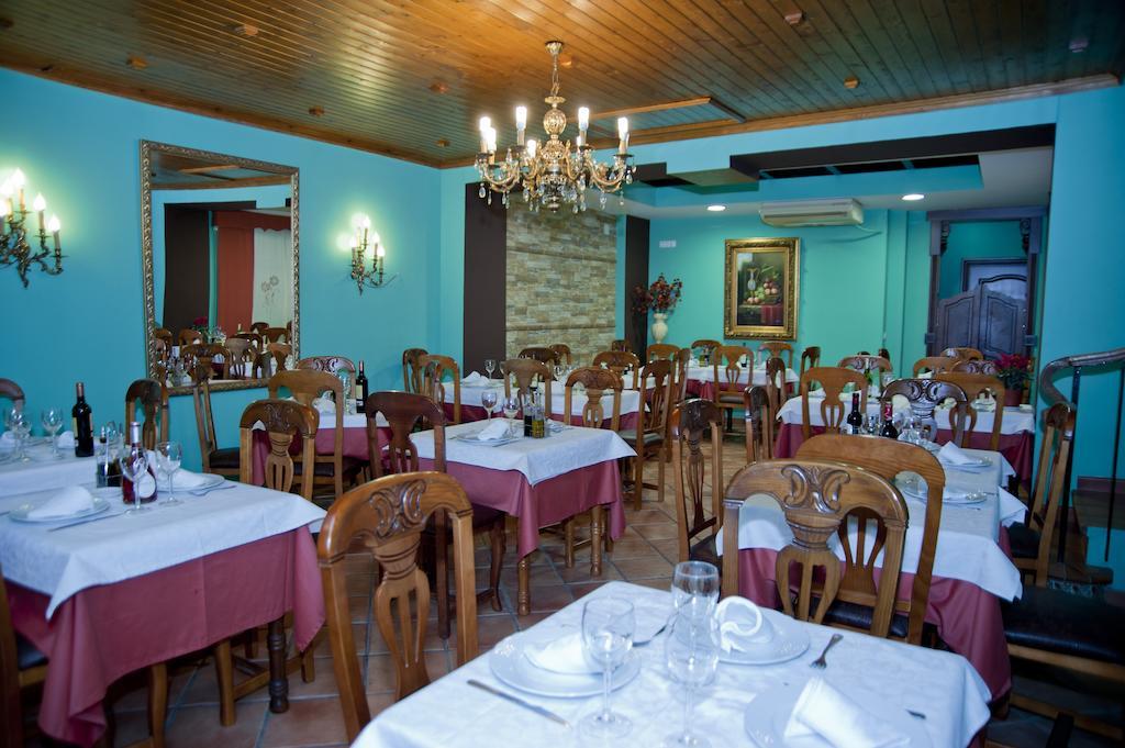Affittacamere Restaurante Reina El Tejar